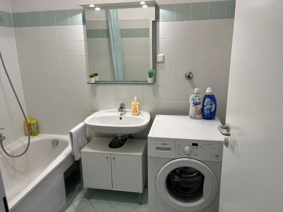 Cool Schonbrunn Apt 2br Appartement