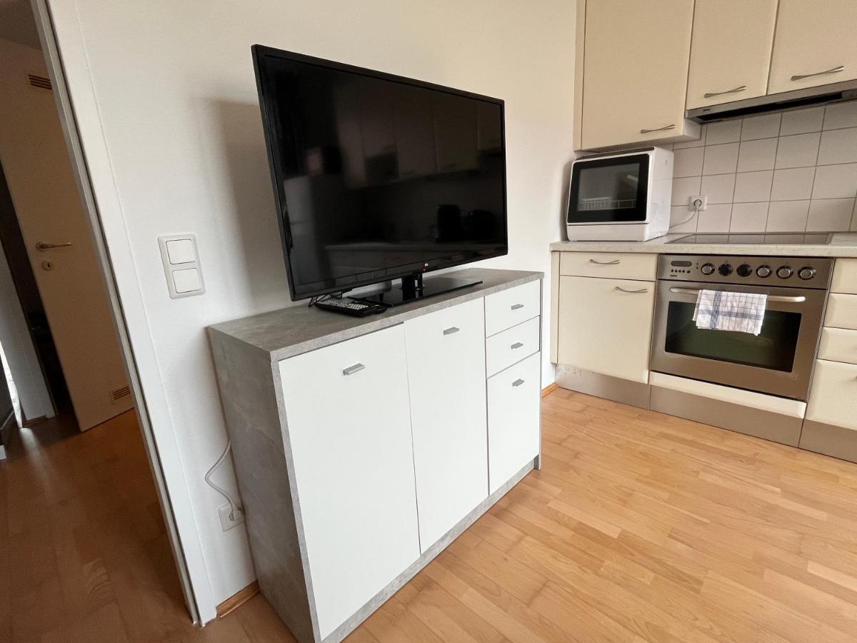 Cool Schonbrunn Apt 2br * Vienne